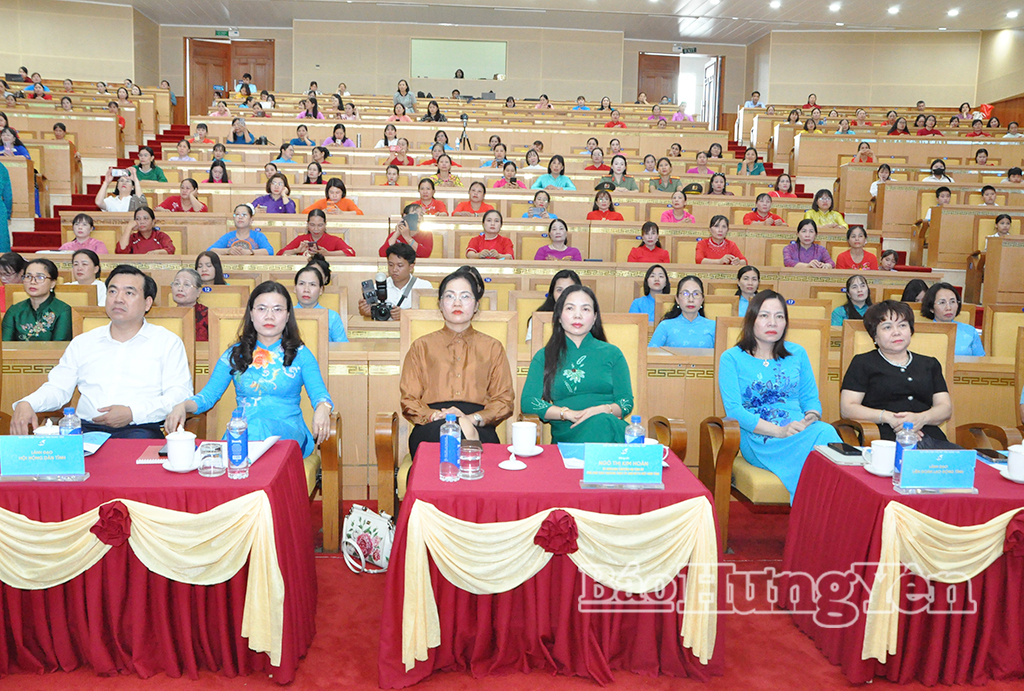 Tọa đàm “Phụ nữ với gia đình trong kỷ nguyên mới”