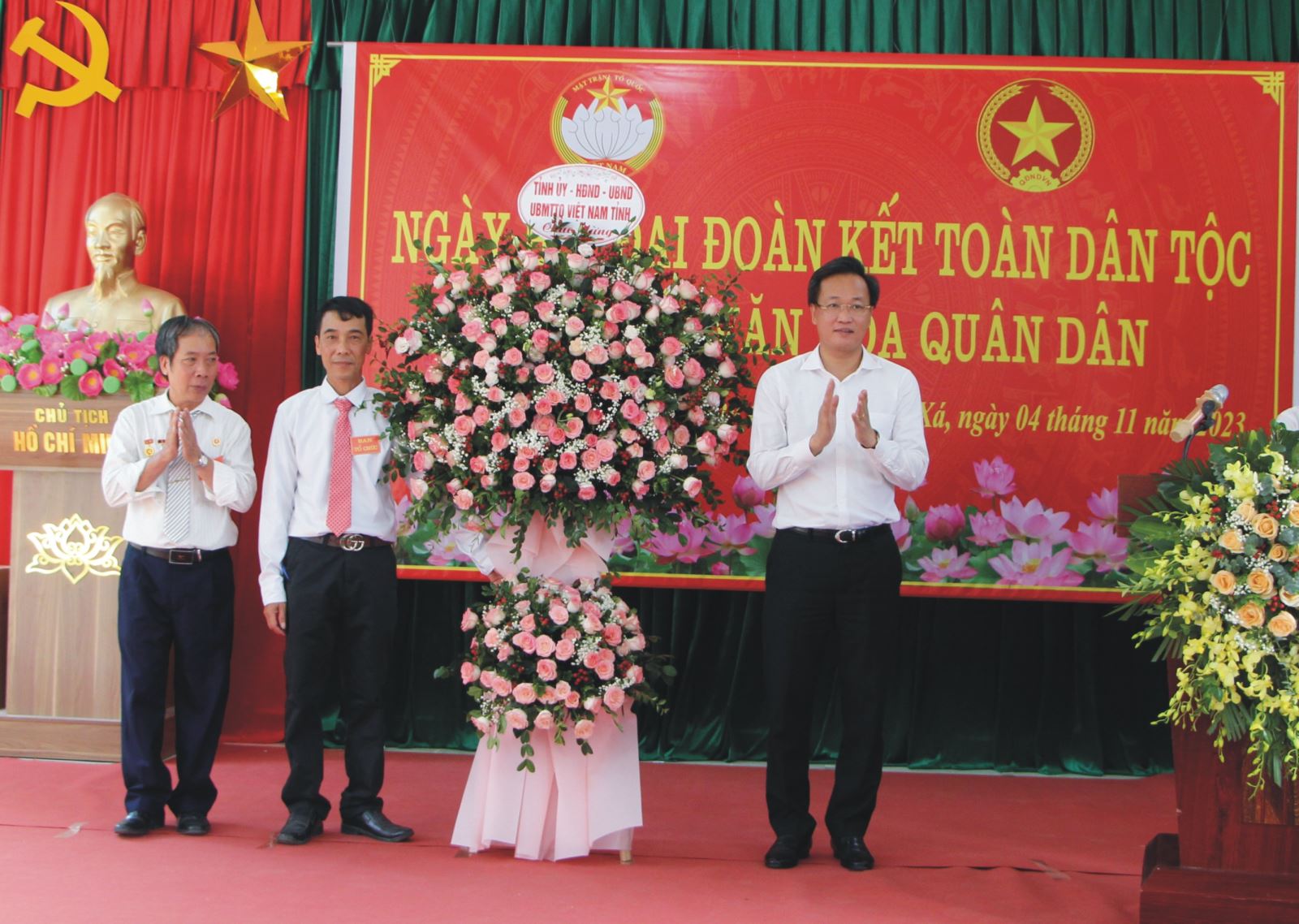 BÍ THƯ TỈNH ỦY NGUYỄN HỮU NGHĨA DỰ “NGÀY HỘI ĐẠI ĐOÀN KẾT TOÀN DÂN TỘC” TẠI YÊN MỸ