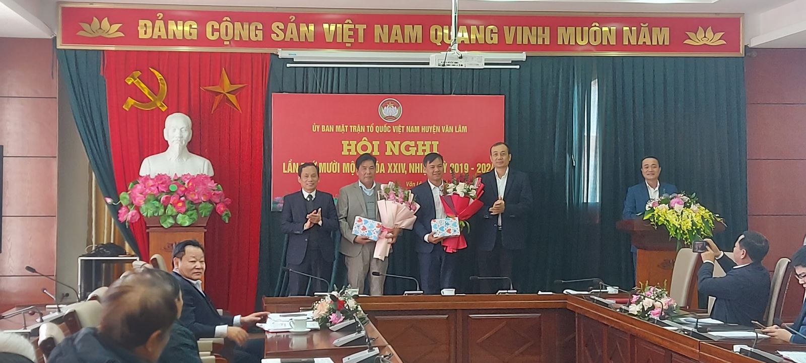 Hội nghị UBMTTQ huyện Văn Lâm lần thứ mười một khóa XXIV, nhiệm kỳ 2019-2024