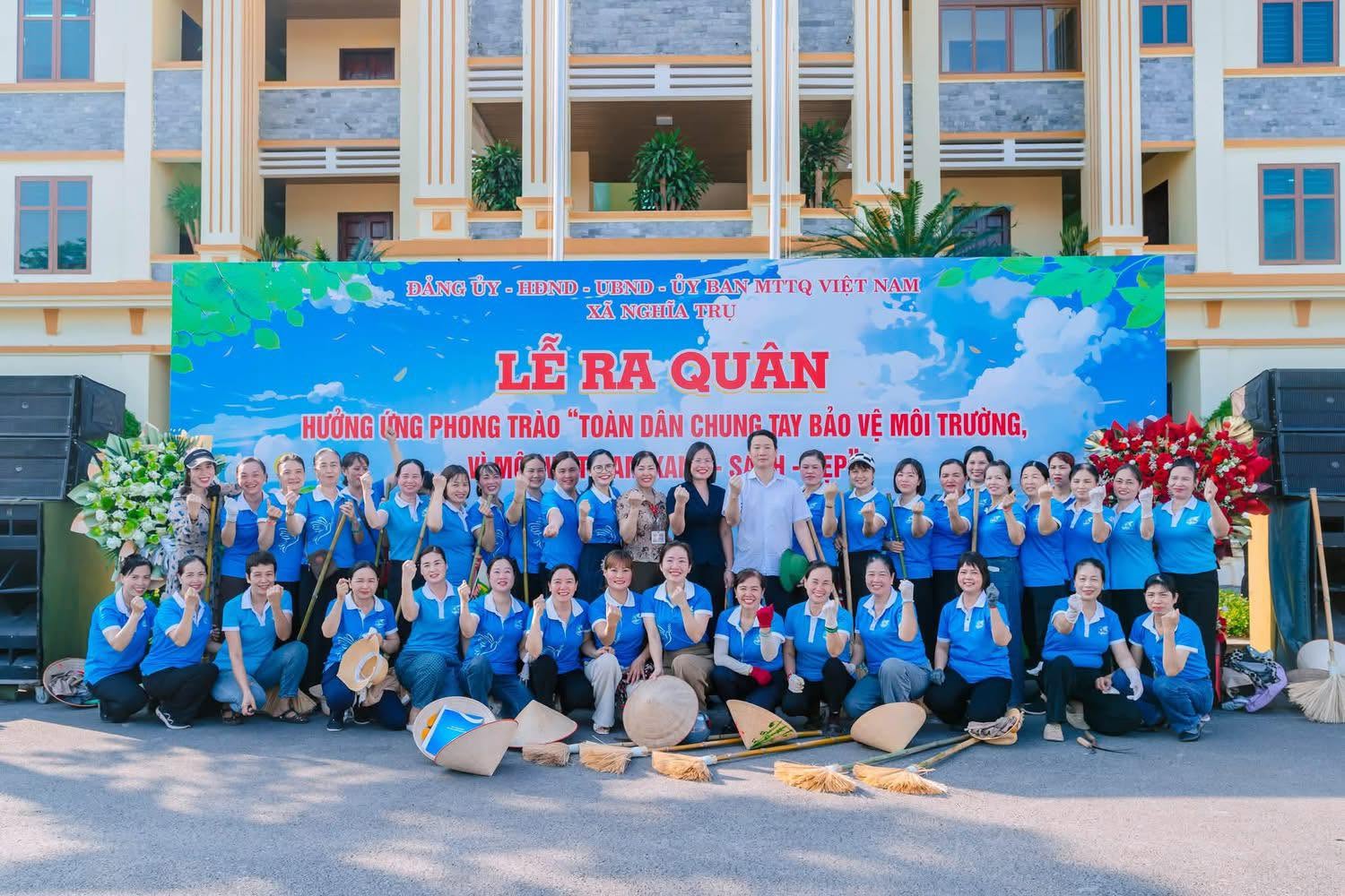 TỈNH HƯNG YÊN: 100% XÃ, PHƯỜNG ĐỒNG LOẠT RA QUÂN HƯỞNG ỨNG PHONG TRÀO “TOÀN DÂN CHUNG TAY BẢO VỆ MÔI TRƯỜNG, VÌ MỘT VIỆT NAM XANH - SẠCH - ĐẸP”